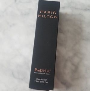 Paris Hilton Pro DNA Gel Cleanser